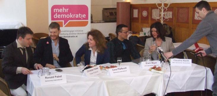 Pressekonferenz mit Democracy International zur Volksbefragung Wehrpflicht Pressekonferenz mit Democracy International zur Volksbefragung Wehrpflicht