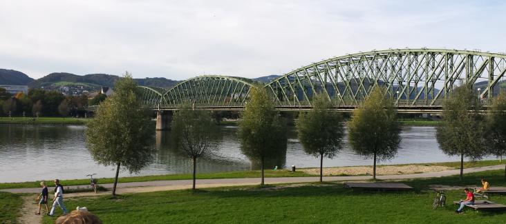 Eisenbahnbrücke in Linz