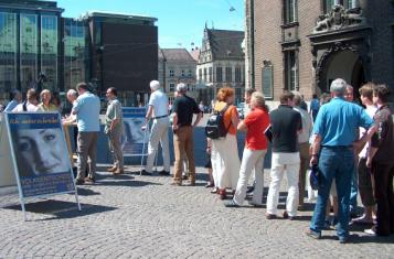 Volksbegehren: Schlange stehen in Bremen 2006